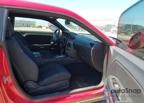 2013 Dodge Challenger Sxt z USA, uszkodzony, nr VIN 2C3CDYAG2DH511453